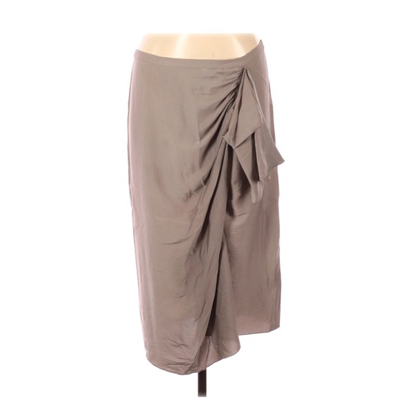 BCBGMaxAzria Dresses & Skirts - BCBGMAXAZRIA Skirt